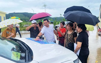 Môi giới nhà hết thời kiếm tiền nhờ “thổi giá”