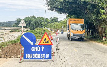Cận cảnh sụt lún nghiêm trọng trên đường tỉnh đi Hòa Bình