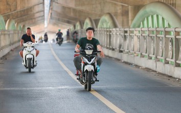 Hà Nội: Cầu vòm thép 65 tỷ vẫn vắng người qua lại