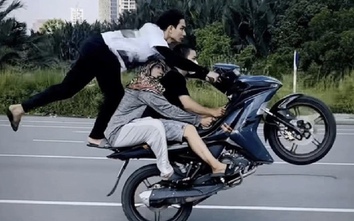 Ba quái xế bốc đầu xe, "diễn xiếc" ở nóc hầm Thủ Thiêm bị tạm giữ