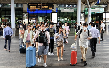 Sân bay Tân Sơn Nhất vào vụ Tết, lượng khách cao nhất đạt 140.000 người/ngày