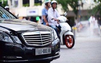 Đấu giá biển số ô tô sáng 25/9: Lần đầu tiên giá trúng bằng tiền đặt cọc