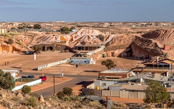 Thị trấn khổng lồ nằm dưới lòng đất