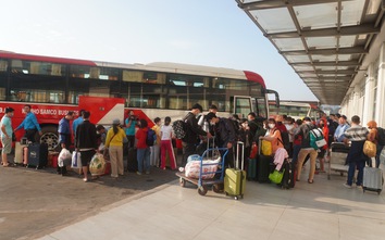 Tránh “chặt chém” đi xe khách dọc đường, hành khách nên vào bến xe ở TP.HCM