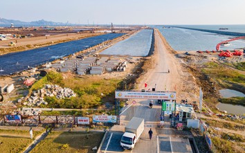 Vì sao Bộ GTVT dừng đầu tư đường sau cảng Lạch Huyện?