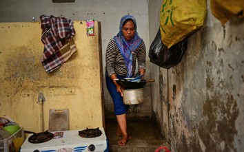 Mẹ đơn thân bất chấp cạm bẫy chạy xe ba bánh, vật vã nuôi bốn con thơ