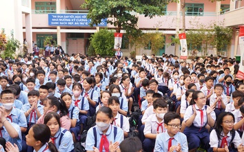 TP.HCM: Sôi động buổi tuyên truyền ATGT tại trường THCS Hậu Giang