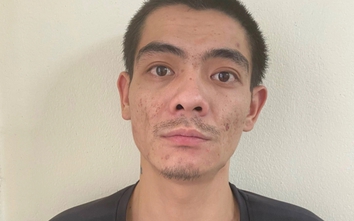 Bắt 2 đối tượng dùng kiếm truy sát người đi đường rồi lấy xe máy