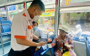 TP.HCM: Xe buýt lên đời, người dân hào hứng