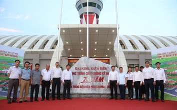 Bộ trưởng Nguyễn Văn Thắng gắn biển công trình kỷ niệm 70 năm Chiến thắng Điện Biên Phủ