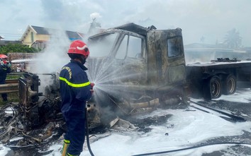 Xe đầu kéo cháy rụi phần đầu khi đang lưu thông trên quốc lộ 5