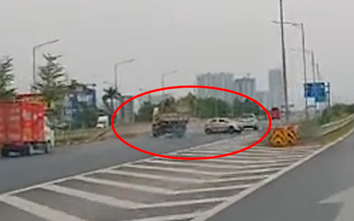 Xe tải húc bay xe con trên cao tốc Hà Nội - Hải Phòng