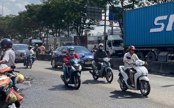 Xe container va chạm xe máy ở khu chợ đầu mối Thủ Đức, bé gái tử vong thương tâm