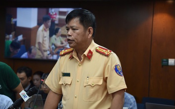 TP.HCM: Đề xuất người vi phạm giao thông có thể phải đi thu gom rác, sơn kẻ đường