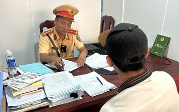 TP.HCM:  Đánh võng trên quốc lộ, nam thanh niên bị phạt 9 triệu đồng