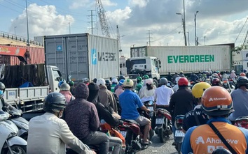 TP.HCM tập trung xử lý ùn tắc giao thông quanh cảng Cát Lái - Phú Hữu