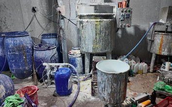 TP.HCM: Triệt phá đường dây sản xuất, buôn bán mỹ phẩm giả quy mô lớn