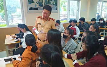 Nghệ An: Người dân phấn khởi vì có GPLX điện tử ngay sau khi đỗ sát hạch