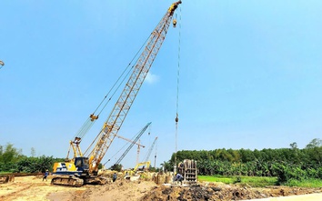 Sớm gỡ vướng mặt bằng để nhà thầu tăng tốc thi công tuyến đường bộ Hoàng Sa - Dốc Sỏi