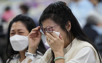 Vụ cháy chung cư Hong Kong: Cơ bản dập được lửa, 94 người thiệt mạng