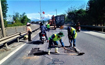 Huế: Tăng tốc sửa chữa mặt đường quốc lộ 1, đảm bảo giao thông