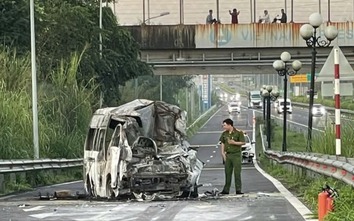 Bản tin TNGT 18/12: Xe cứu thương bốc cháy sau va chạm xe đầu kéo, 3 người tử vong