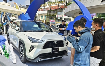 Cuộc đua giảm giá ô tô dịp cuối năm