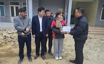 Vụ lật xe đoàn thiện nguyện ở Lào Cai: Chồng nạn nhân thực hiện tâm nguyện còn dang dở