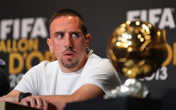 Franck Ribery: "Năm 2013, Messi, Ronaldo không nổi trội hơn tôi"