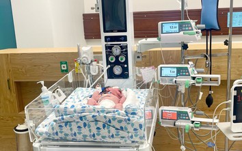 Cứu sống trẻ sơ sinh 2 ngày tuổi mắc teo thực quản nguy kịch