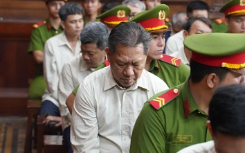 Cựu phó chủ tịch tỉnh An Giang bật khóc, xin lỗi Đảng và nhân dân khi nói lời sau cùng