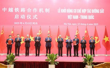 Việt Nam - Trung Quốc ký kết 7 văn kiện quan trọng lĩnh vực đường sắt và đường bộ