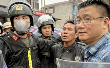 Cảnh sát hình sự kể phút nghẹt thở giải cứu bé gái khỏi lưỡi dao kẻ ngáo đá