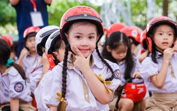Đội mũ đạt chuẩn để đường đến trường an toàn hơn