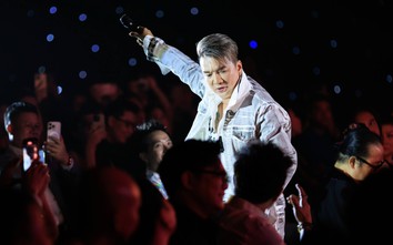 Đàm Vĩnh Hưng "lột xác" ở album "Thanh xuân không phải để khóc"