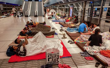 Israel: Tàu điện ngầm, bãi đỗ xe ngầm thành nơi trú bom