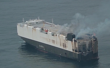 Tàu chở khoảng 3.000 ô tô tới Mexico bị chìm tại Bắc Thái Bình Dương