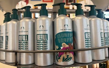 Khi các ông lớn mỹ phẩm sử dụng chiêu tái nạp, giảm nhu cầu rác thải