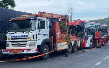 Bản tin TNGT 4/6: Ô tô khách va chạm xe tải trên đường tránh TP Huế, 6 người thương vong