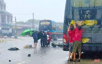 Bản tin TNGT 5/6: Chuyển hướng bất cẩn, người phụ nữ bị xe khách đâm tử vong trên QL1