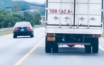 Tài xế ô tô biển xanh vượt ẩu trên cao tốc bị phạt 5 triệu đồng, trừ điểm bằng lái