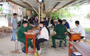 Tây Ninh tiếp nhận hàng chục công dân vi phạm xuất nhập cảnh, nhiều người từng phạm tội