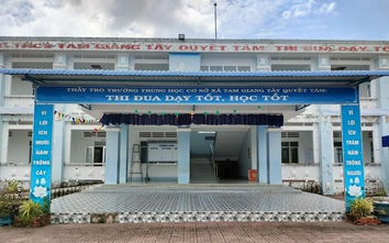 Hiệu trưởng ở Cà Mau bị cáo buộc tham ô 10,7 triệu đồng được tại ngoại