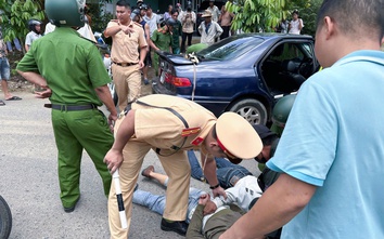 CSGT Lâm Đồng truy đuổi hơn 30km bắt chiếc ô tô "thông chốt"