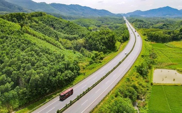 Kỷ lục thi công tuyến cao tốc dài nhất Việt Nam