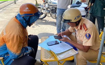 TP.HCM: Trong một giờ, hàng loạt tài xế bị xử phạt vì chạy quá tốc độ