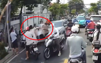 TP.HCM: Xác minh nhóm người dừng 2 ô tô đánh nhau giữa đường
