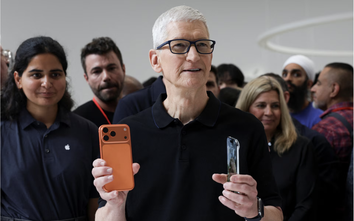 Apple giữ nguyên giá iPhone mới bất chấp mối đe dọa từ thuế quan