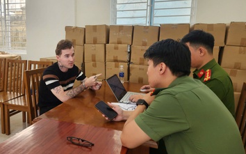 Tạm giữ người đàn ông nước ngoài rút súng dằn mặt “đối thủ” trong quán bar ở Đà Nẵng