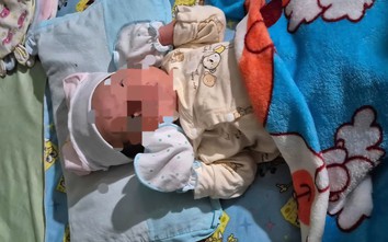 Bé trai sơ sinh bị bỏ rơi kèm bức thư viết trên giấy học trò ở An Giang